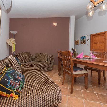 Holiday Home Frane Slivno  Екстериор снимка