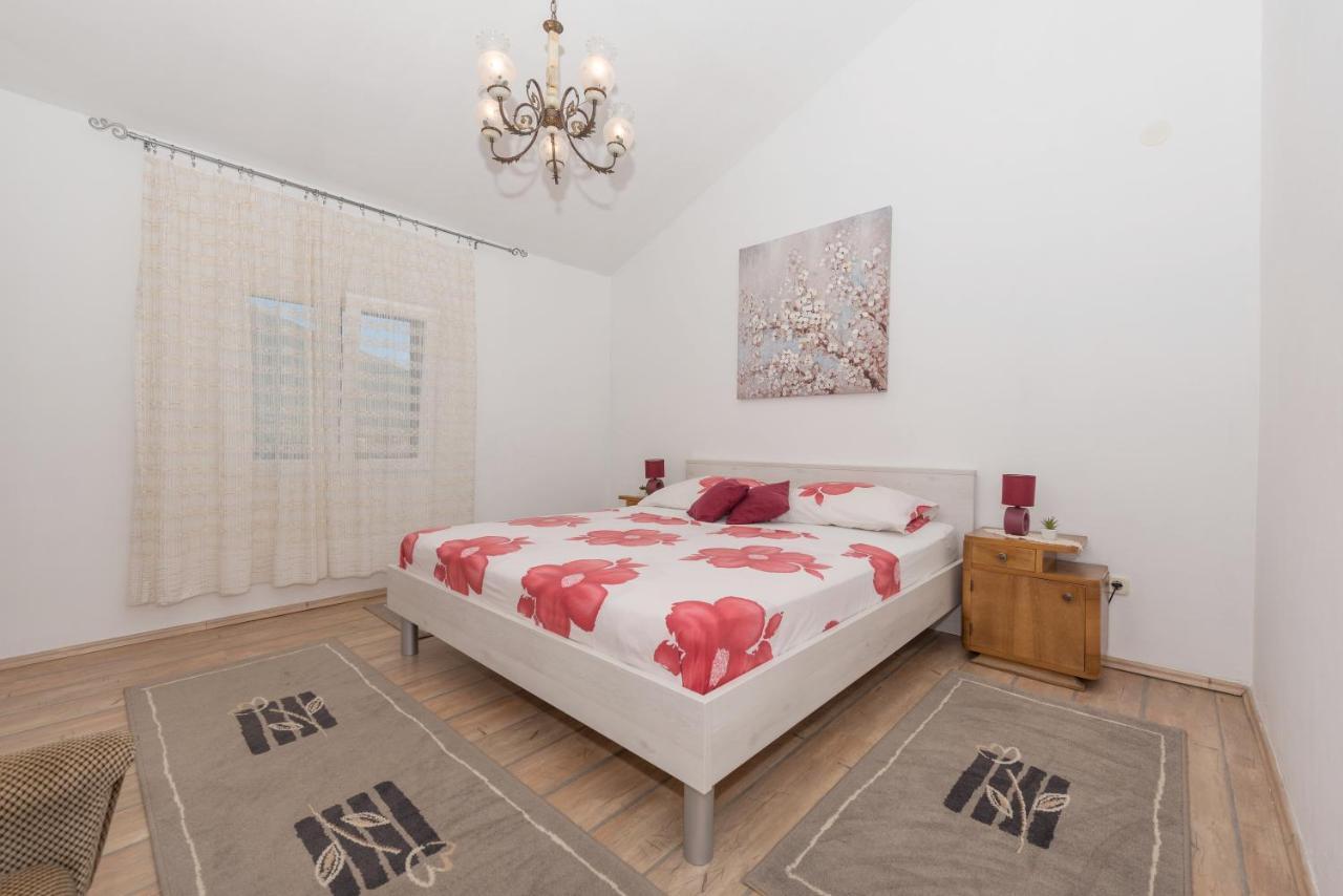 Holiday Home Frane Slivno  Екстериор снимка