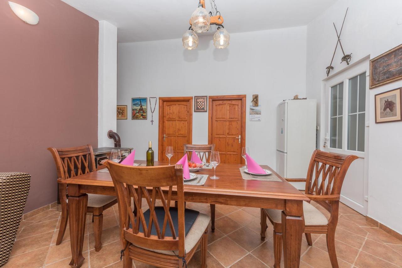 Holiday Home Frane Slivno  Екстериор снимка