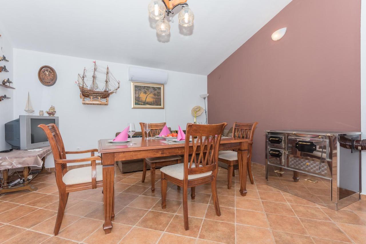 Holiday Home Frane Slivno  Екстериор снимка