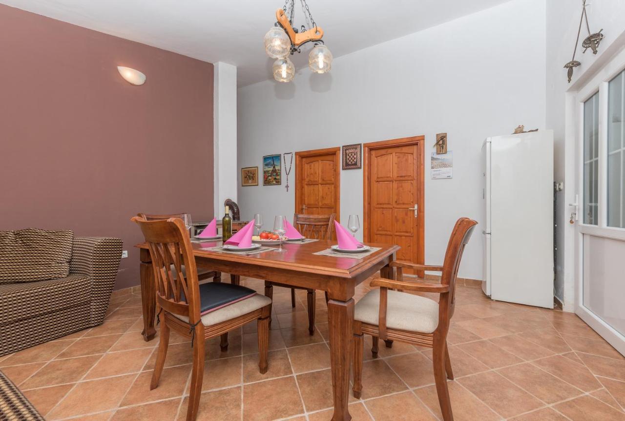 Holiday Home Frane Slivno  Екстериор снимка