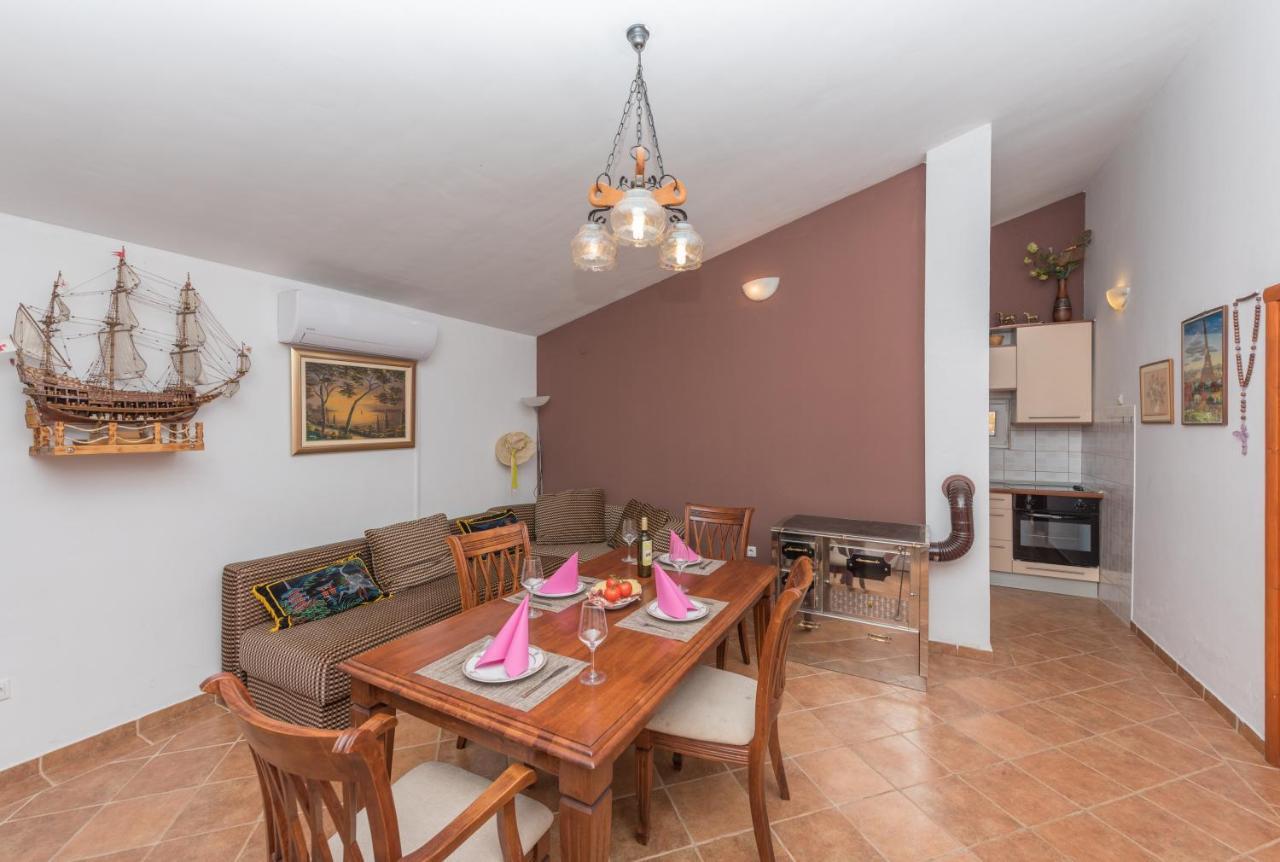 Holiday Home Frane Slivno  Екстериор снимка