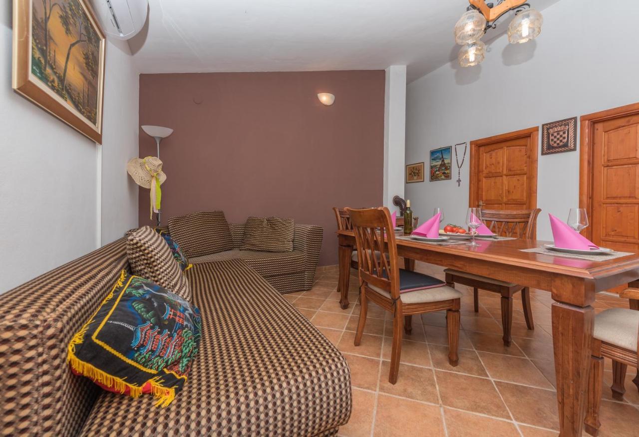 Holiday Home Frane Slivno  Екстериор снимка